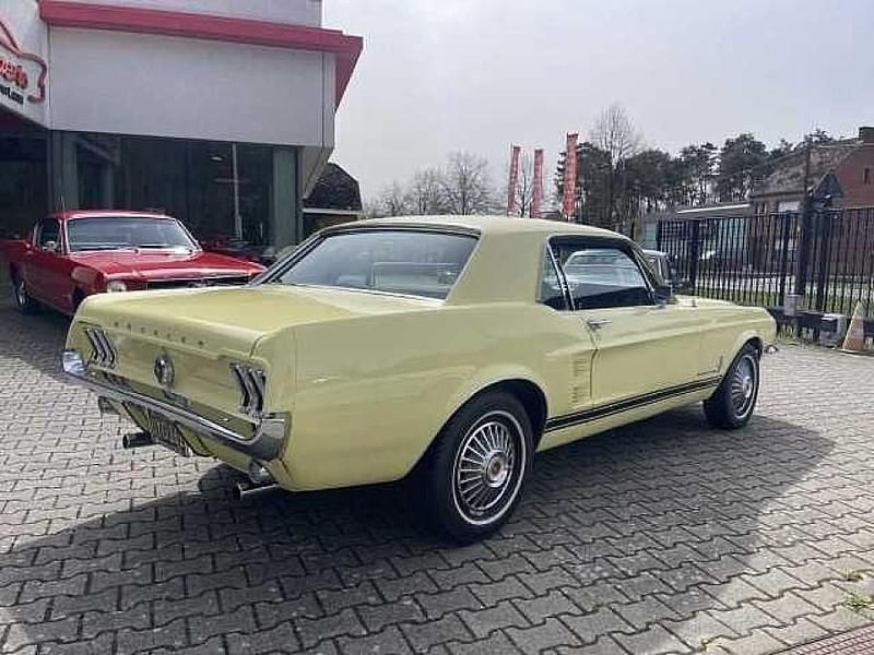 Gebraucht Ford Mustang 200 PS (147 kW) 1967 Gelb Coupé