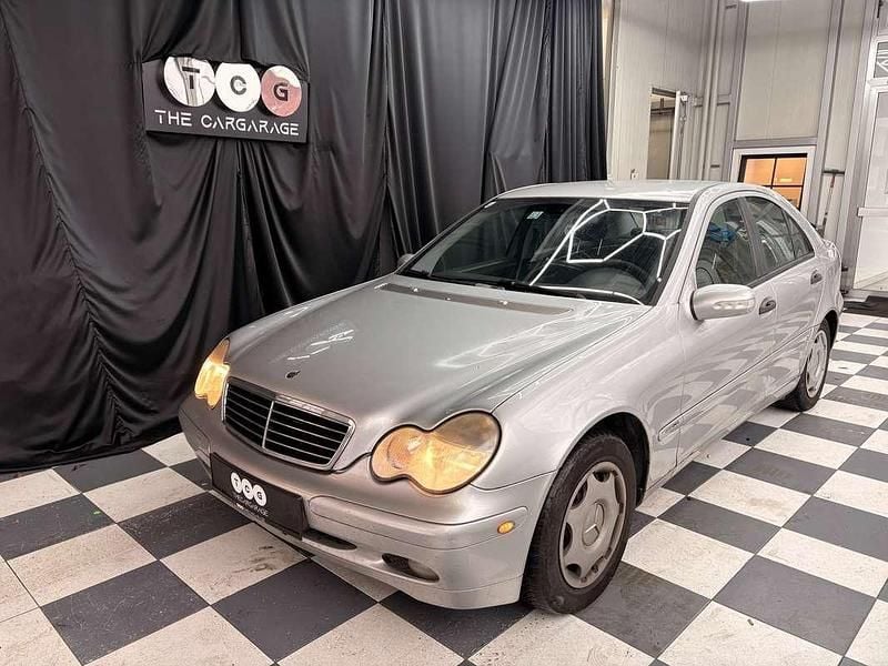 Gebraucht Mercedes C200 116 PS (85 kW) 2002 Grau Limousine