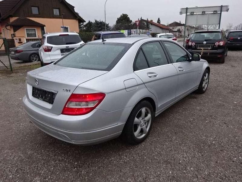Gebraucht Mercedes C200 Elegance 136 PS (100 kW) 2007 Silber Limousine
