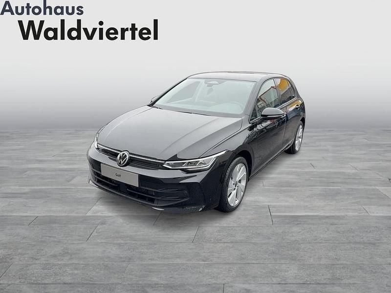 Neu VW Golf VIII 115 PS (84 kW) 2026 Schwarz  metallic