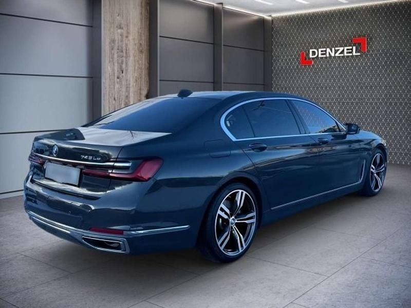 Gebraucht BMW 745 Sport Line 286 PS (210 kW) 2021 Grau Limousine