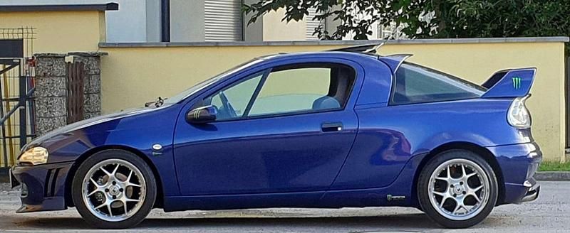 Blau Gebraucht 1996 Opel Tigra Coupé | € 4.500 - Bild 1/4