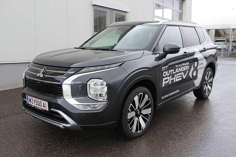 Gebraucht Mitsubishi Outlander P-HEV 136 PS (100 kW) 2025 Grau SUV
