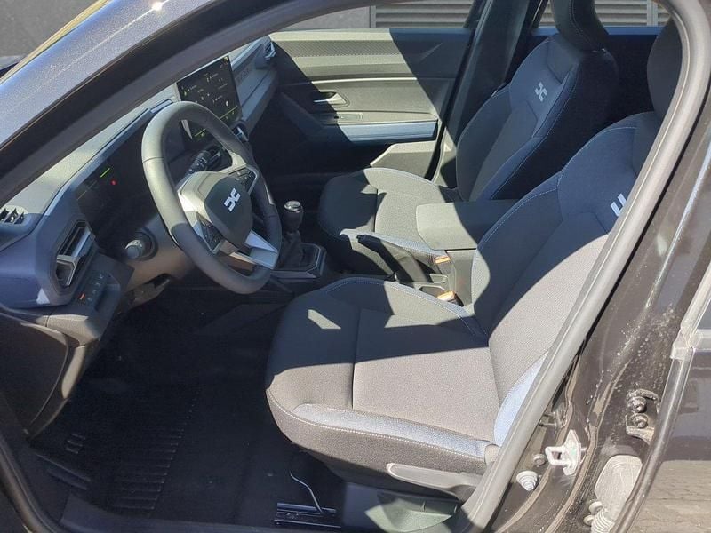 Neu Dacia Duster Expression 131 PS (96 kW) 2025 Grau SUV