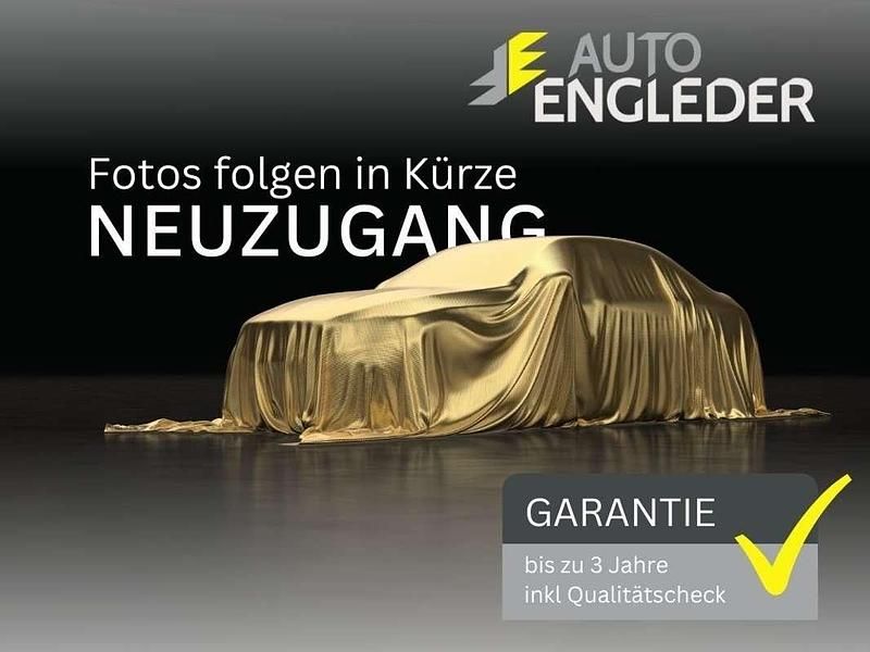 Weiß Gebraucht 2016 Toyota Auris Hybrid Edition Limousine | € 15.900 - Bild 1/1