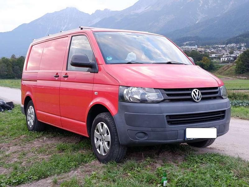 Gebraucht VW Transporter 84 PS (61 kW) 2010 Rot Van