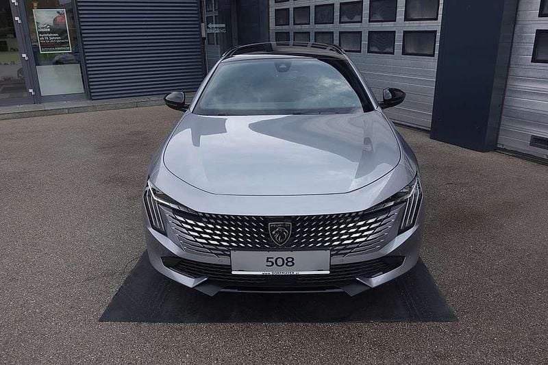 Neu Peugeot 508 SW GT 181 PS (133 kW) 2025 Silber Kombi