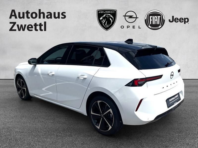 Neu Opel Astra 131 PS (96 kW) 2025 Limousine