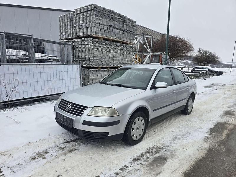 Gebraucht VW Passat 101 PS (74 kW) 2001 Limousine