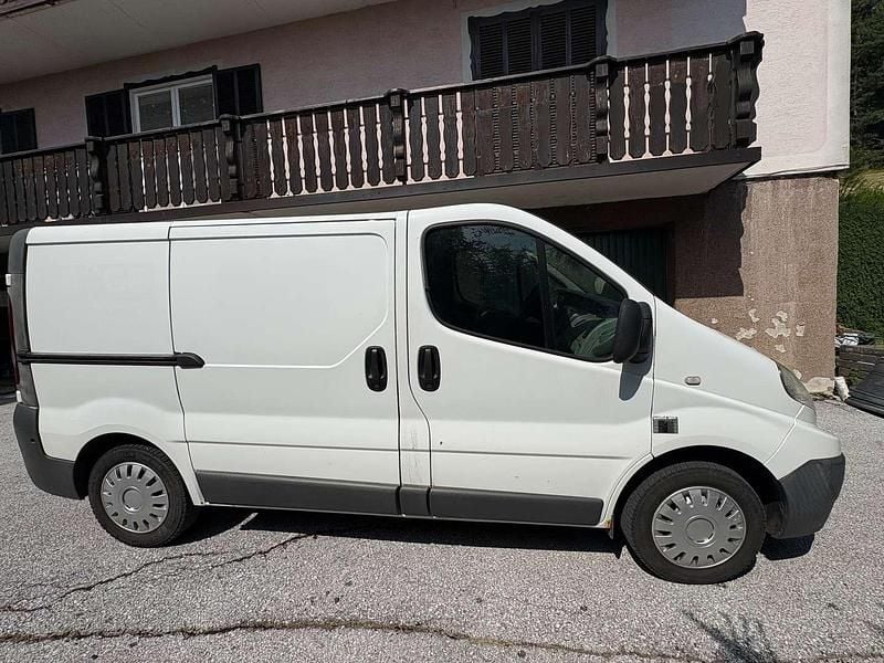 Weiß Gebraucht 2009 Renault Trafic Expression Van | € 4.500 (Superpreis) - Bild 1/3