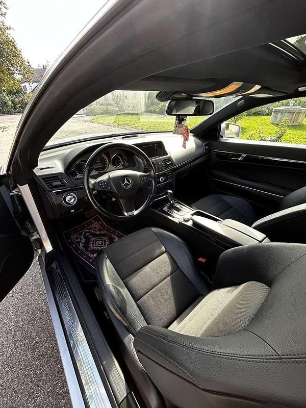 Gebraucht Mercedes E350 231 PS (169 kW) 2010 Grau Coupé