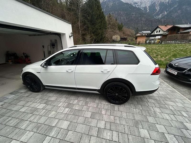 Weiß Gebraucht 2015 VW Golf Alltrack Kombi | € 11.000 (Superpreis) - Bild 1/4