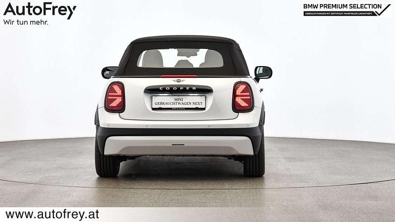 Gebraucht Mini Cooper Cabriolet 163 PS (119 kW) 2025 Weiß Cabrio