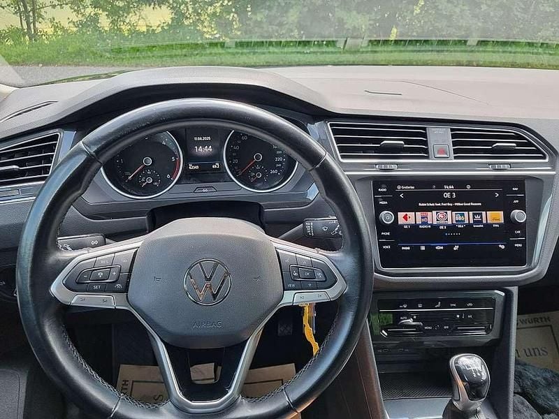 Gebraucht VW Tiguan 122 PS (89 kW) 2021 Schwarz SUV
