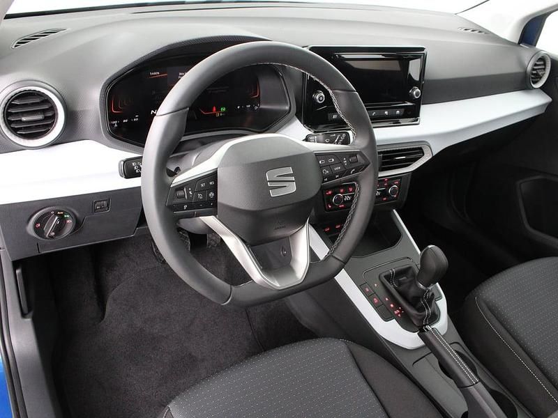 Neu Seat Arona Style 115 PS (84 kW) 2026 Hellblau  metallic SUV