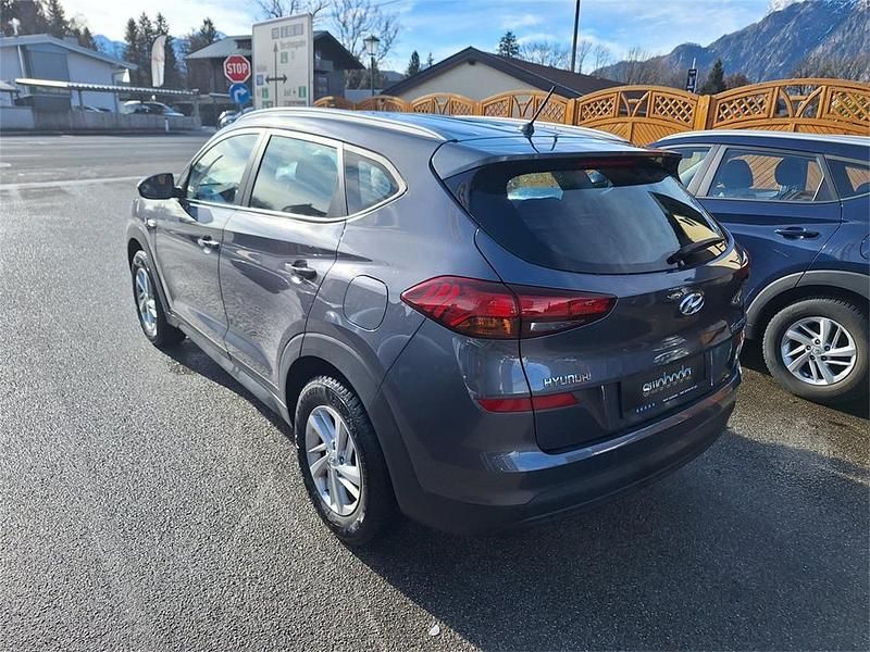 Gebraucht Hyundai Tucson 132 PS (97 kW) 2019 Grau SUV