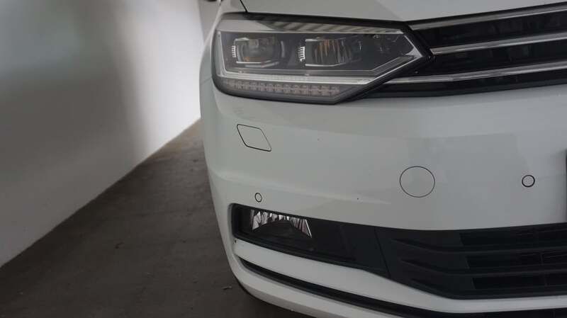 Gebraucht VW Touran Comfortline 150 PS (110 kW) 2022 Weiss  normal Van / Kleinbus