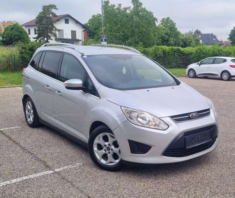 Grau Gebraucht 2011 Ford Grand C-Max Trend Van / Kleinbus | € 3.990 (Superpreis) - Bild 1/4