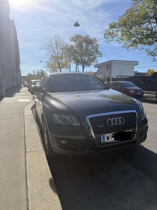 Grau Gebraucht 2011 Audi Q5 SUV | € 14.500 (Etwas zu teuer) - Bild 1/4