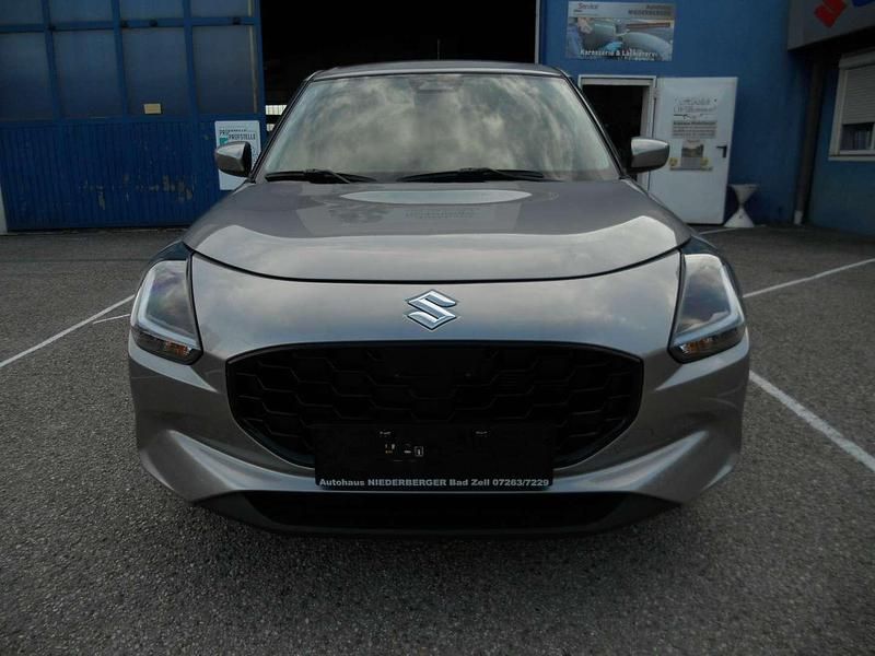 Neu Suzuki Swift 82 PS (60 kW) 2025 Silber Kleinwagen