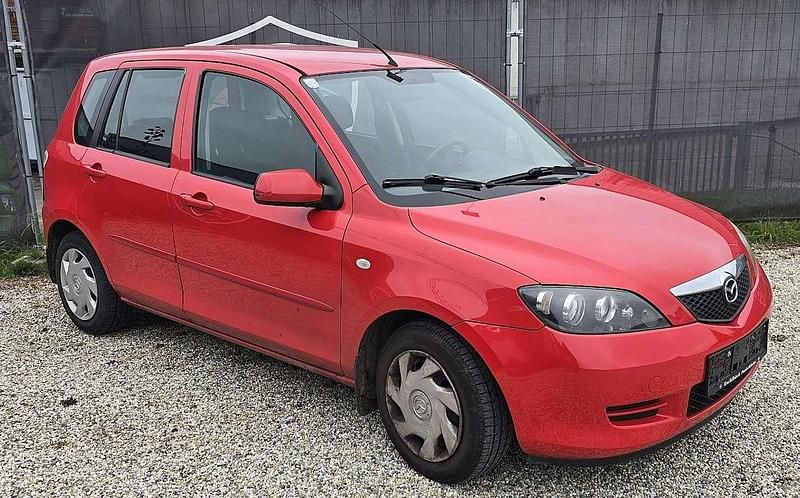 Gebraucht Mazda 2 75 PS (55 kW) 2006 Rot Limousine