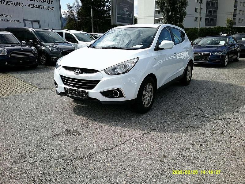 Weiß Gebraucht 2011 Hyundai ix35 Comfort SUV | € 6.900 (Fairer Preis) - Bild 1/4