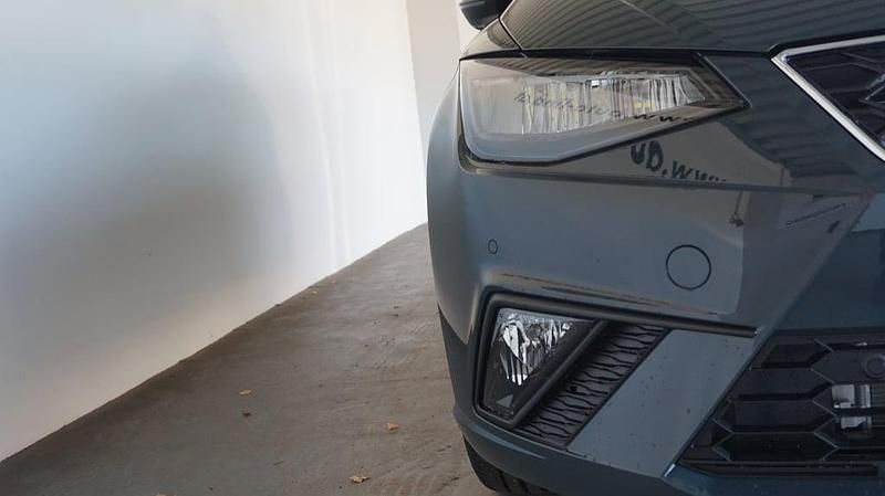 Neu Seat Ibiza FR 95 PS (69 kW) 2025 Dunkelblau  normal Kleinwagen