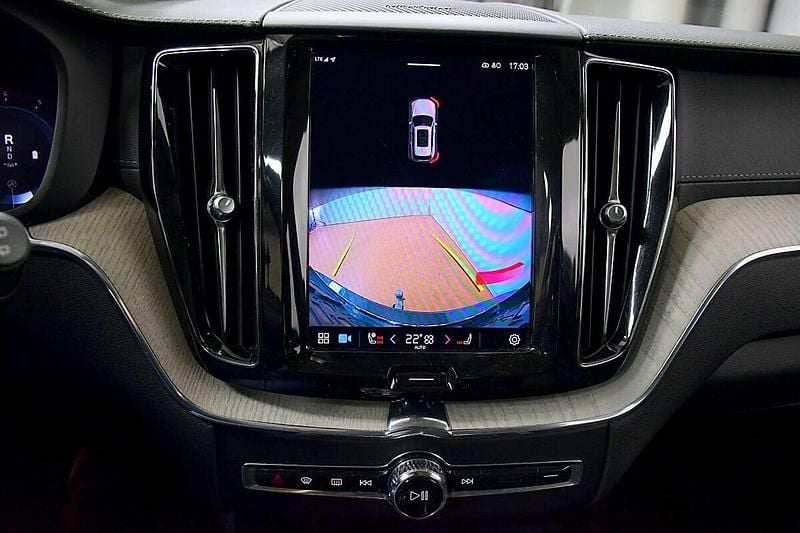 Gebraucht Volvo XC60 Inscription 197 PS (144 kW) 2021 Grau SUV