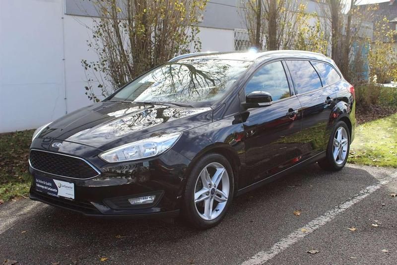 Schwarz Gebraucht 2016 Ford Focus Trend Kombi | € 8.990 (Etwas zu teuer) - Bild 1/4