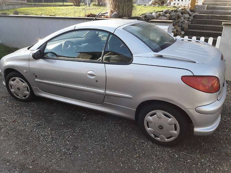 Verkauft Peugeot 6 Cc Cabrio Roads Gebraucht 03 135 000 Km In Hohenruppersdorf