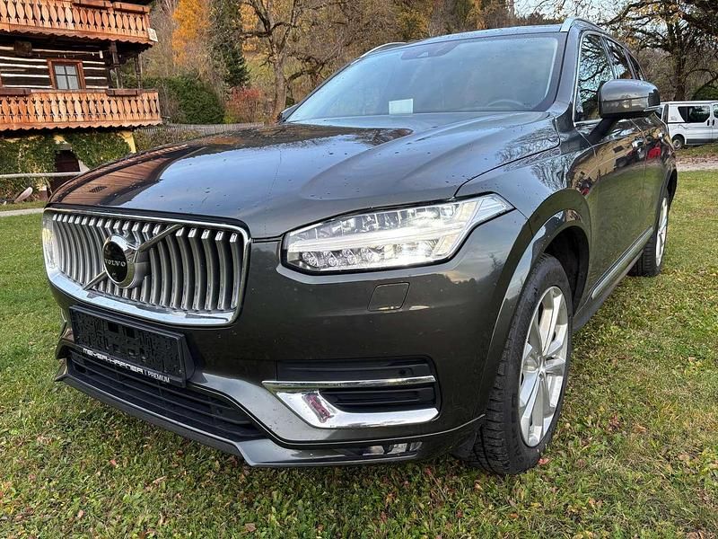 Grau Gebraucht 2020 Volvo XC90 Inscription SUV | € 51.990 (Etwas zu teuer) - Bild 1/4