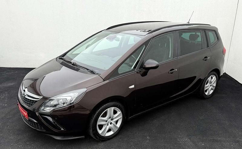 Gebraucht Opel Zafira Tourer Edition 140 PS (102 kW) 2013 Van / Kleinbus