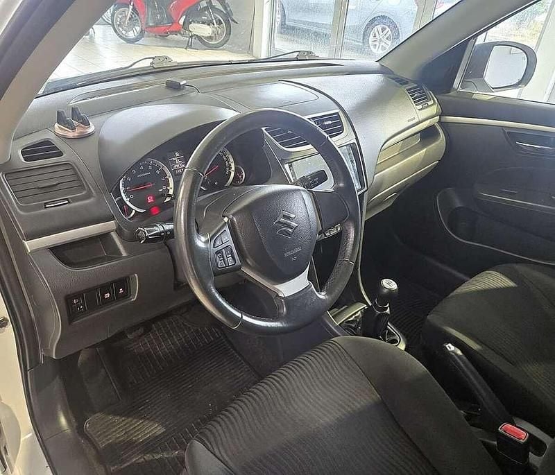 Gebraucht Suzuki Swift GL 94 PS (69 kW) 2011 Weiß Kleinwagen