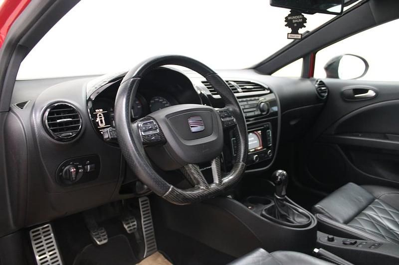 Gebraucht Cupra Leon 265 PS (194 kW) 2012 Mittelrot  normal Limousine