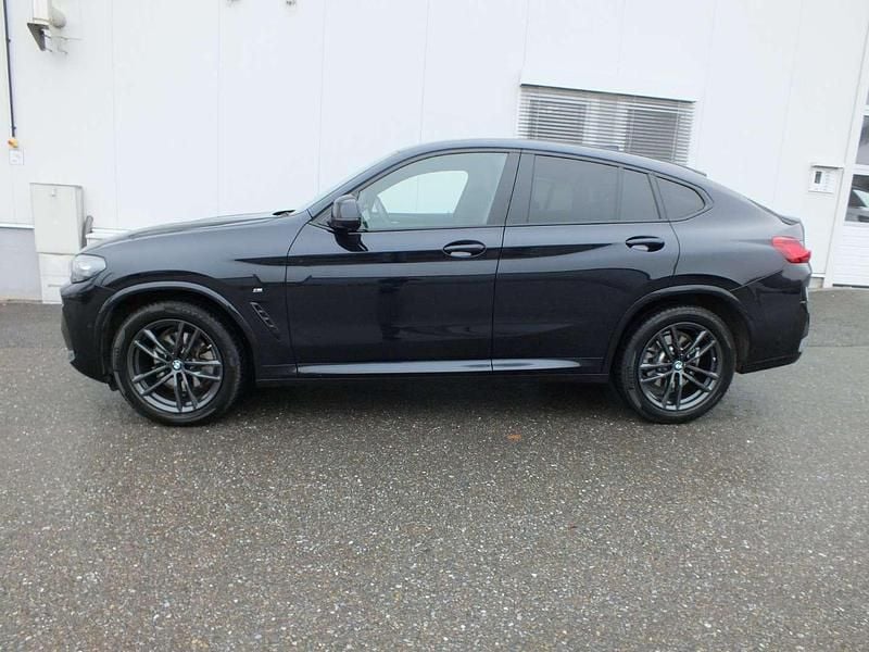 Gebraucht BMW X4 Efficient Dynamics 190 PS (139 kW) 2023 Schwarz SUV