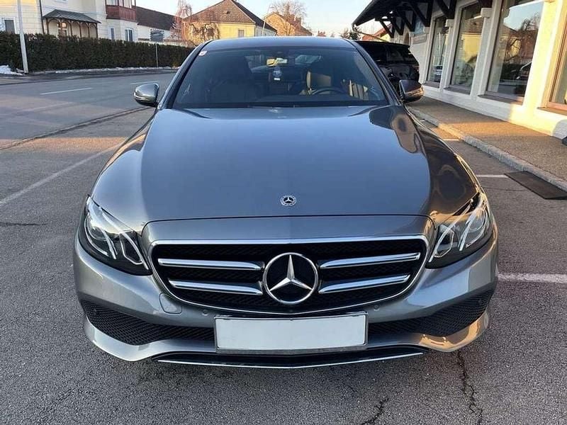 Gebraucht Mercedes E200 160 PS (117 kW) 2020 Grau Limousine