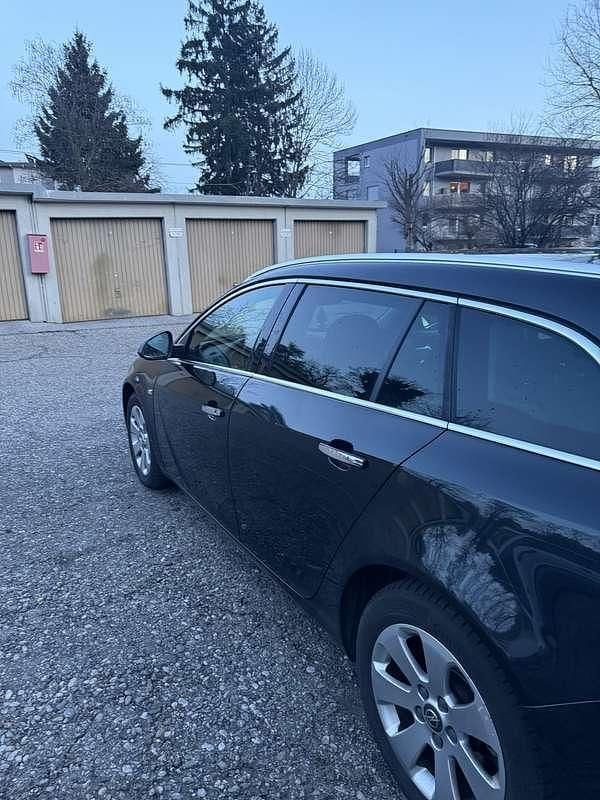 Gebraucht Opel Insignia Edition 131 PS (96 kW) 2011 Kombi