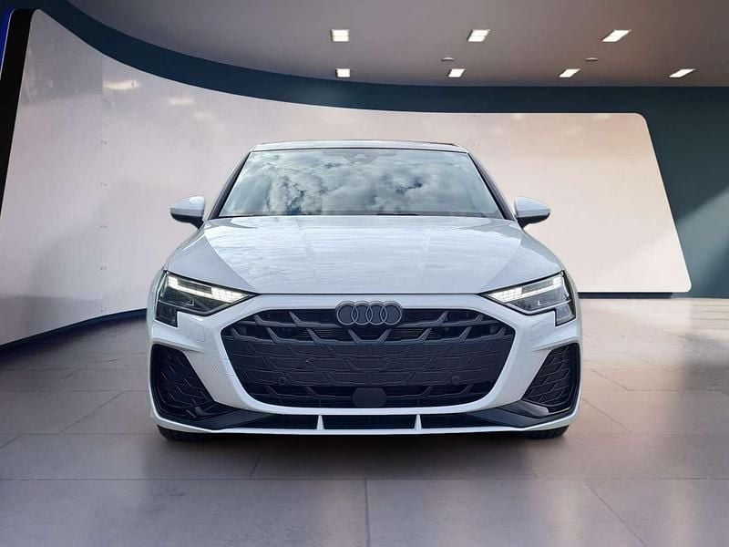 Gebraucht Audi A3 S-Line 150 PS (110 kW) 2024 Weiß Limousine