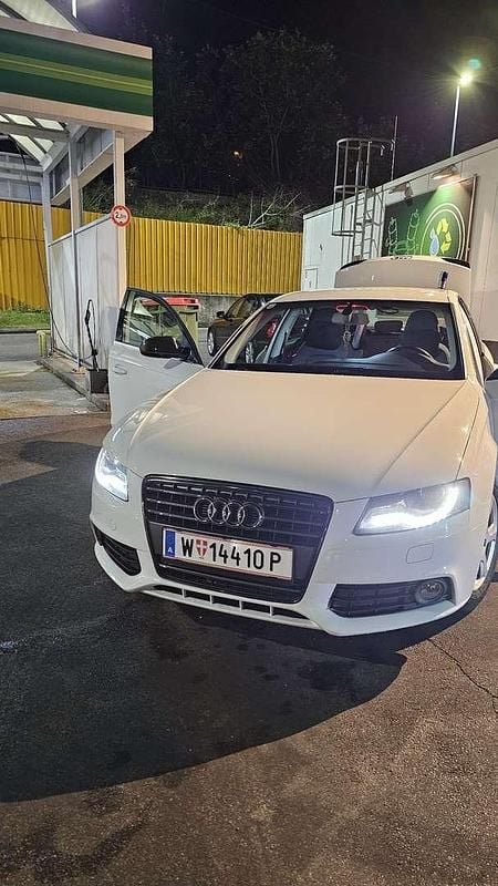 Gebraucht Audi A4 120 PS (88 kW) 2010 Limousine