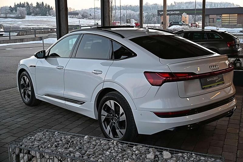 Gebraucht Audi e-tron S-Line 300 kW (408 PS) 2022 Weiß SUV
