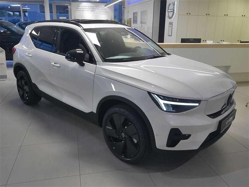 Gebraucht Volvo EX40 Plus 300 kW (408 PS) 2025 Weiß SUV