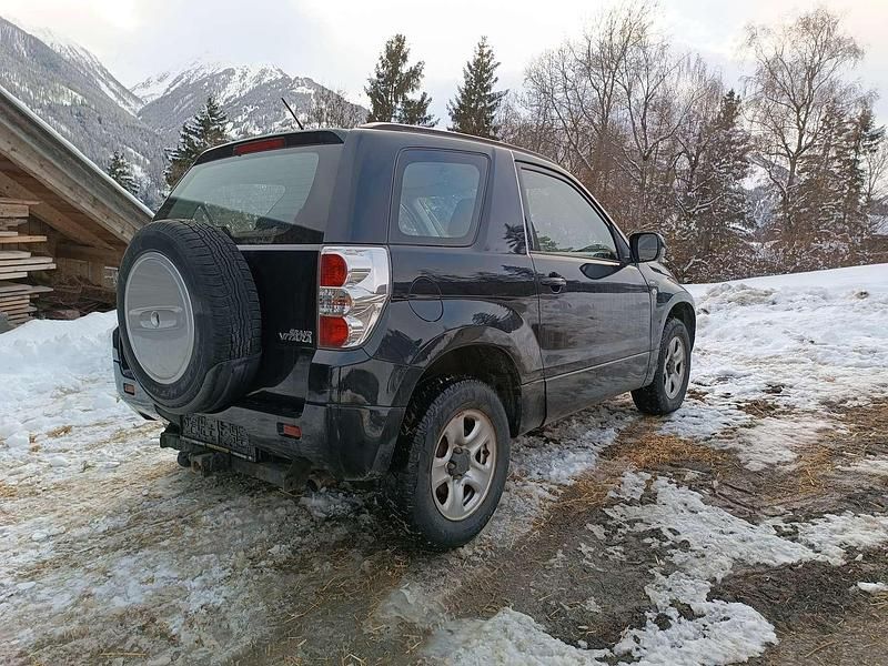 Gebraucht Suzuki Grand Vitara 129 PS (94 kW) 2008 Schwarz SUV