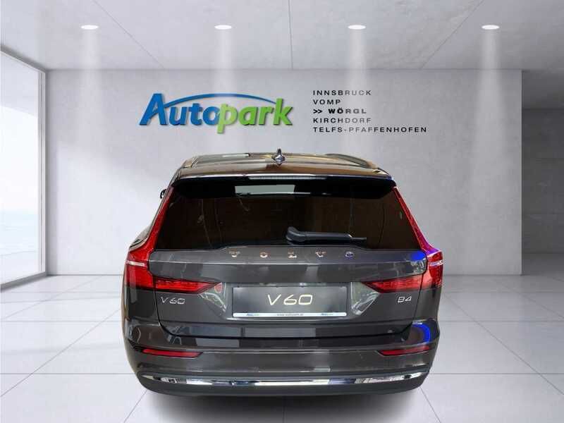 Gebraucht Volvo V60 Plus 197 PS (144 kW) 2023 Grau Kombi