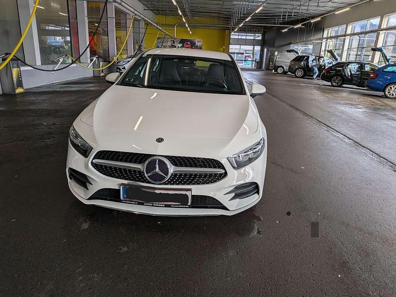 Gebraucht Mercedes A200 163 PS (119 kW) 2020 Weiß Limousine