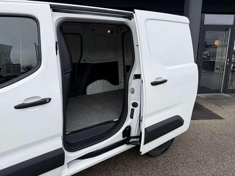 Gebraucht Peugeot Partner 102 PS (75 kW) 2021 Weiß Van / Kleinbus