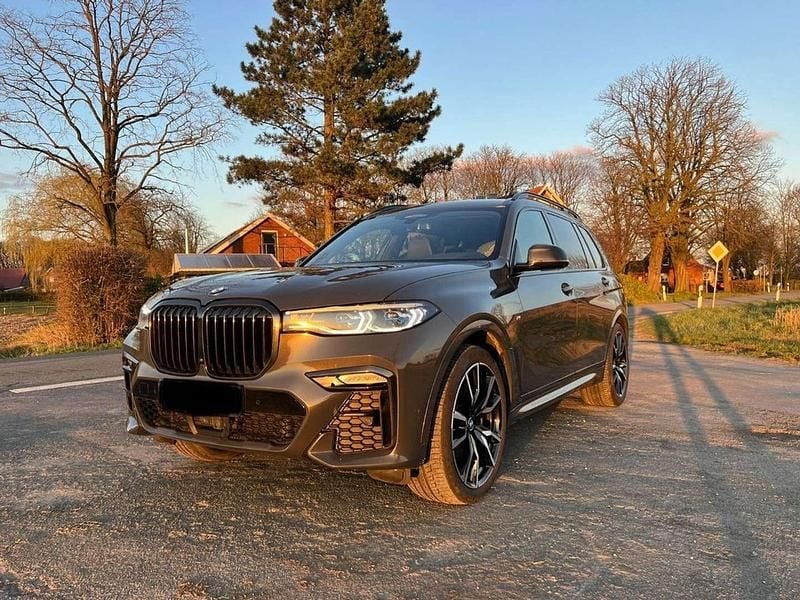 Schwarz Gebraucht 2021 BMW X7 Sport Line SUV | € 59.900 - Bild 1/4