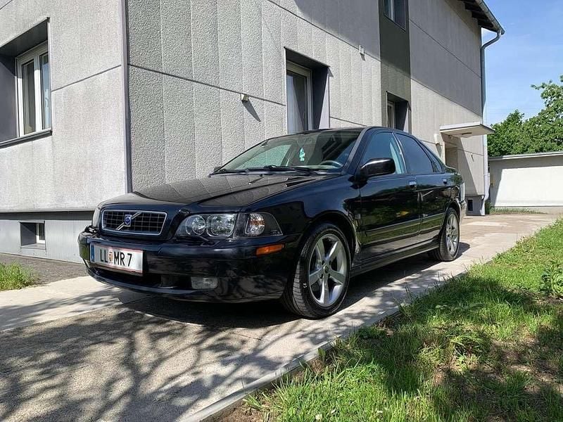 Blau Gebraucht 2004 Volvo S40 Standard Limousine | € 2.800 - Bild 1/4