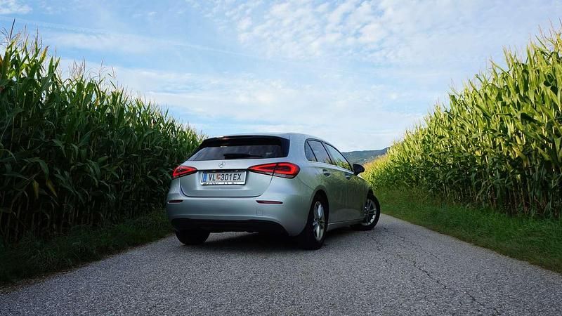 Gebraucht Mercedes A160 109 PS (80 kW) 2018 Silber Limousine