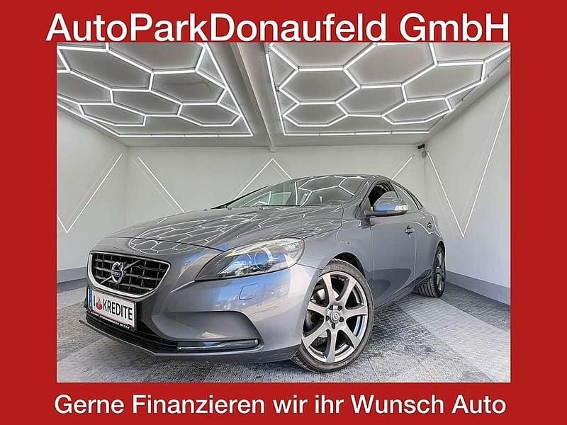 Gebraucht Volvo V40 Kinetic 114 PS (83 kW) 2013 Grau Limousine