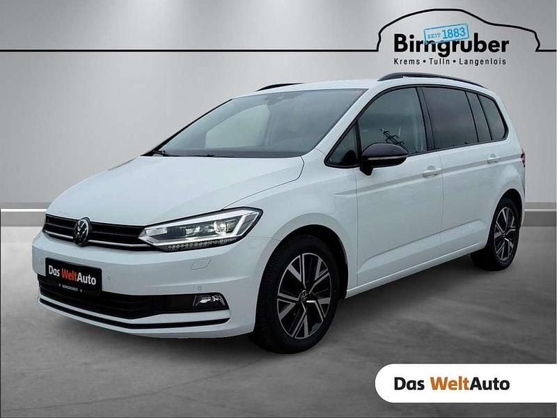 Gebraucht VW Touran Highline 150 PS (110 kW) 2023 Weiss  normal Van / Kleinbus